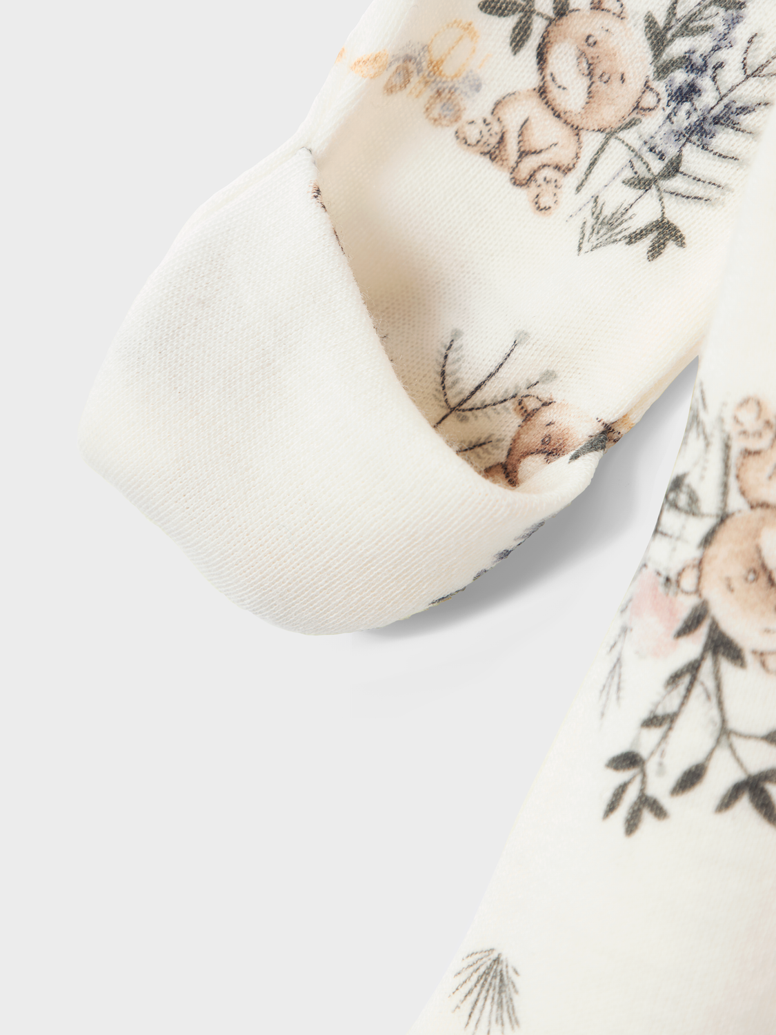 model_shot-front_full